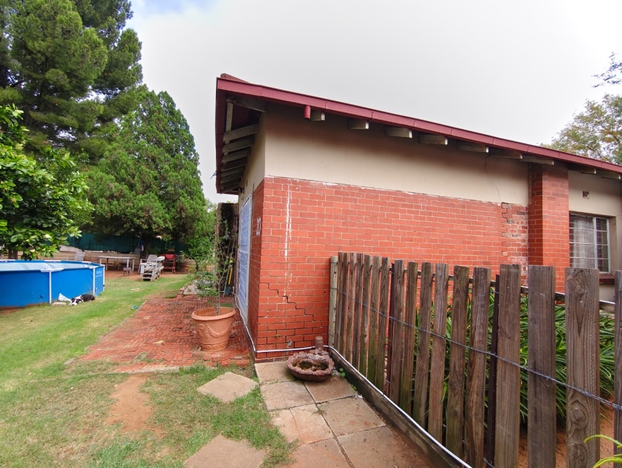 To Let 3 Bedroom Property for Rent in Wilgehof Free State